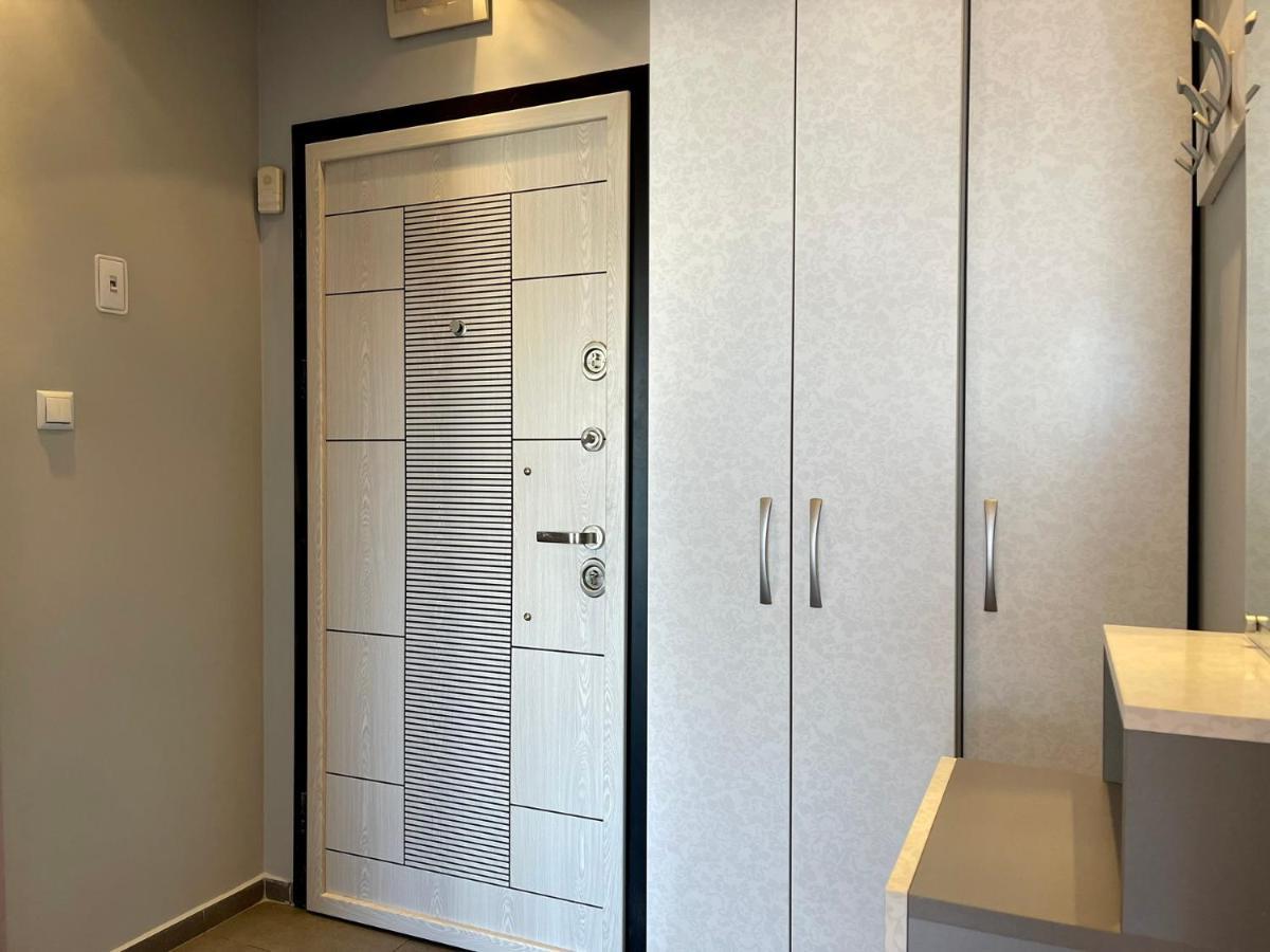Апартамент Чаролит / Apartment Charoite Burgas City Eksteriør billede